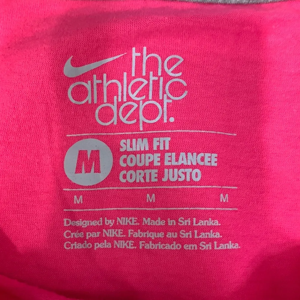 Nike Slim Fit Pink with Black Logo Tee Size Medium - Image 7
