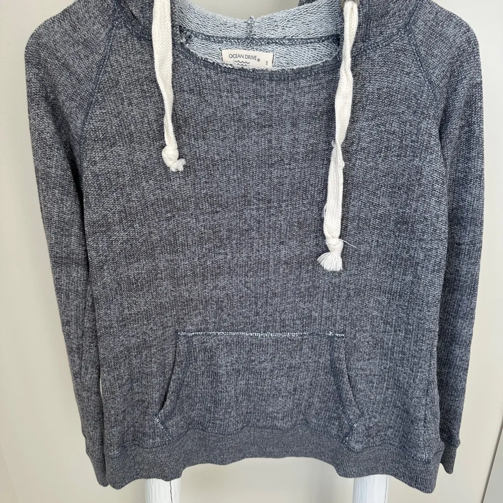 Ocean Drive Textured Hoodie with Cream Drawstrings Blue Grey Color Size Small - Image 9