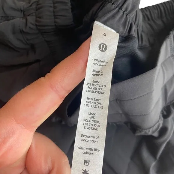 Lululemon Women's Size 6 Hotty Hot Shorts‎ LR Black Lined Athletic Sporty NWT - Image 8