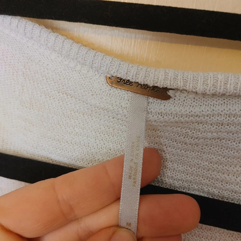 Free People Size Medium M Oversized White Lace Sweater High Low Top - Image 5