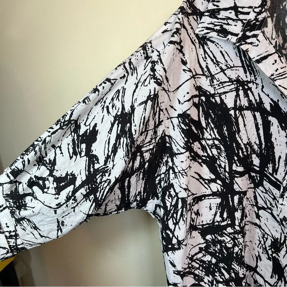 John Mark  White Black Abstract Top Medium - Image 4