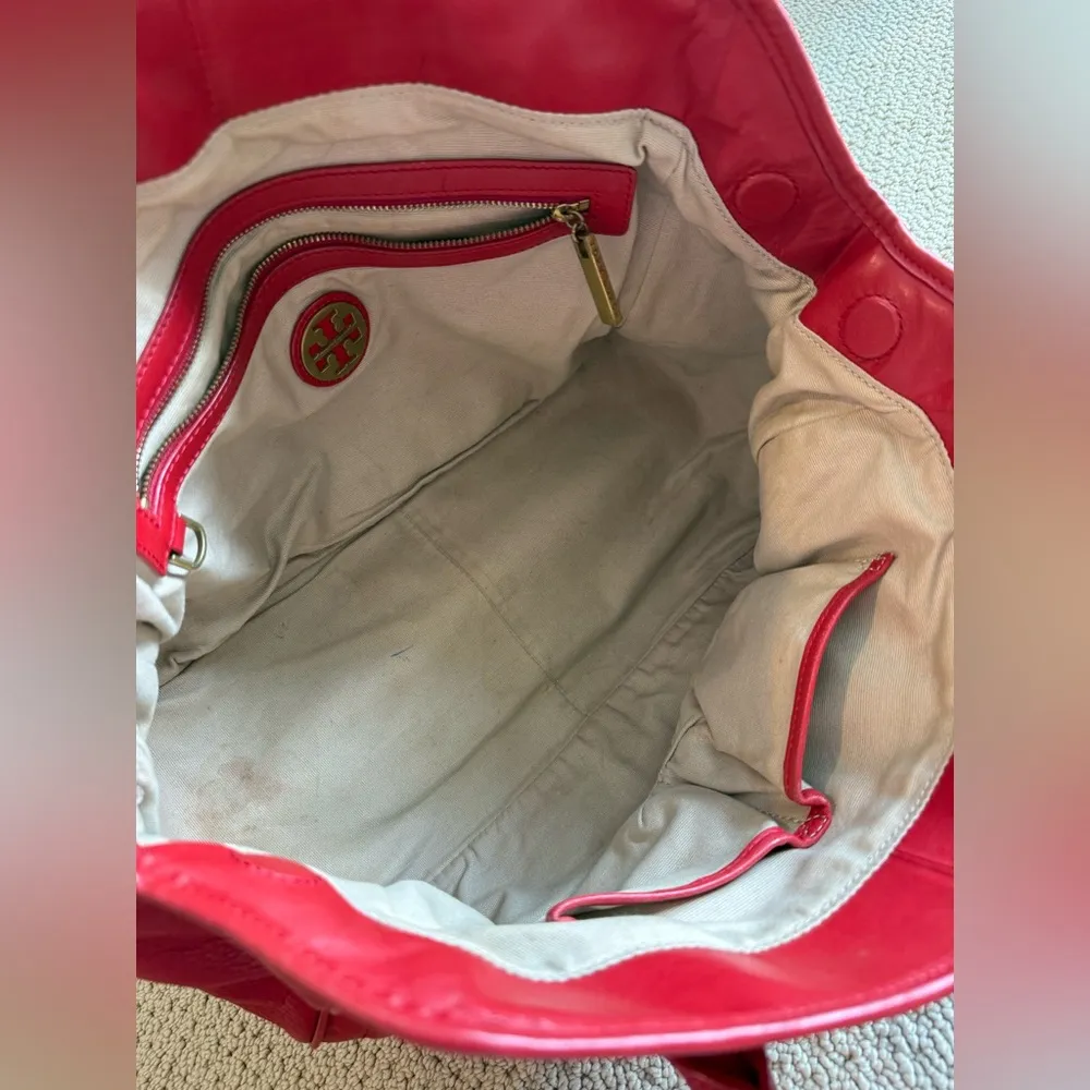 Tory Burch Edye Satchel Purse Shoulder Bag Red Leather Gold Classic Pebbled - Image 9