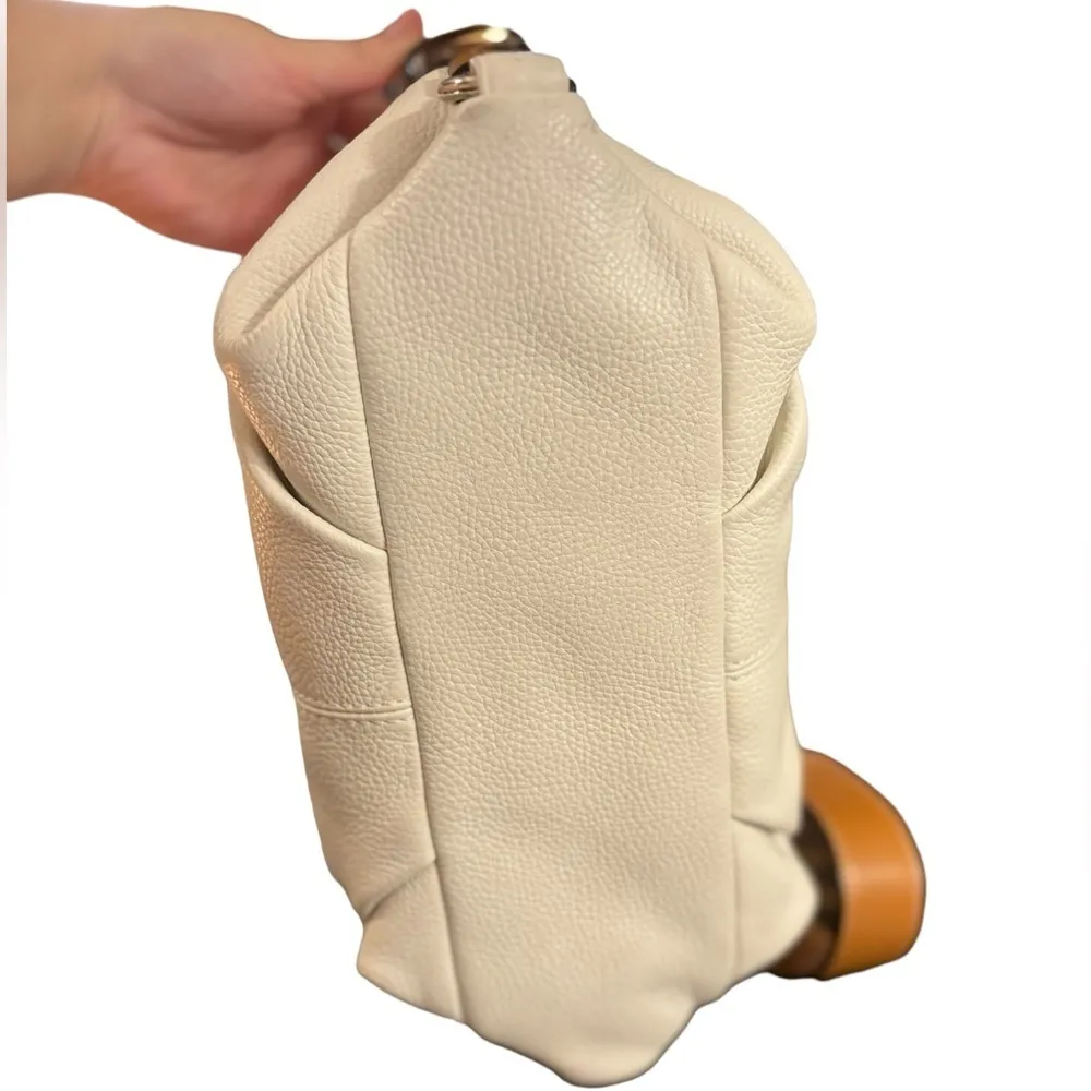 Coach East West Duffel Shoulder Bag M1085-F15065 White Pebbled Leather Purse - Image 6