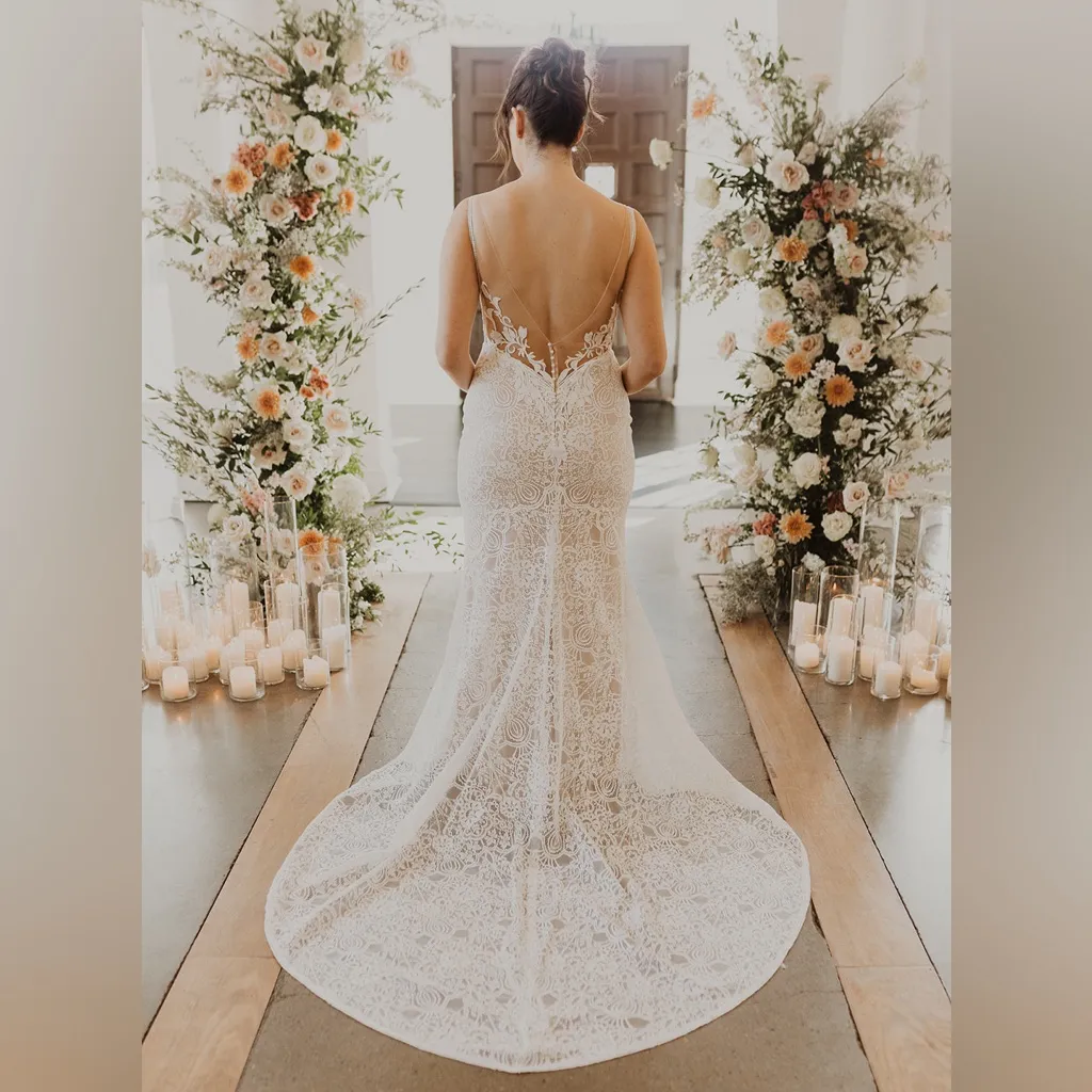 Blue by Enzoani Wedding Dress Raya White Size 12 - Image 3