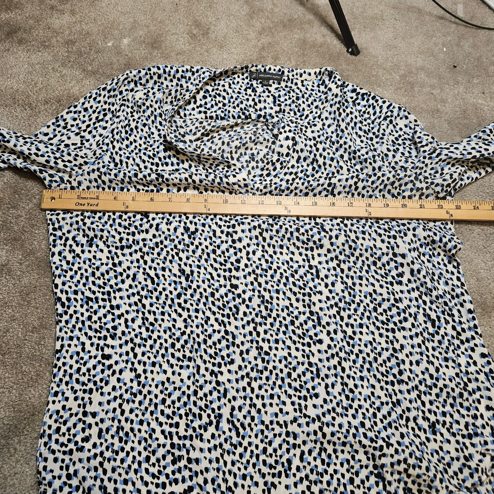 Adrianna Papell Size Large L Blouse Blue White Animal Print Career Professional - Image 6