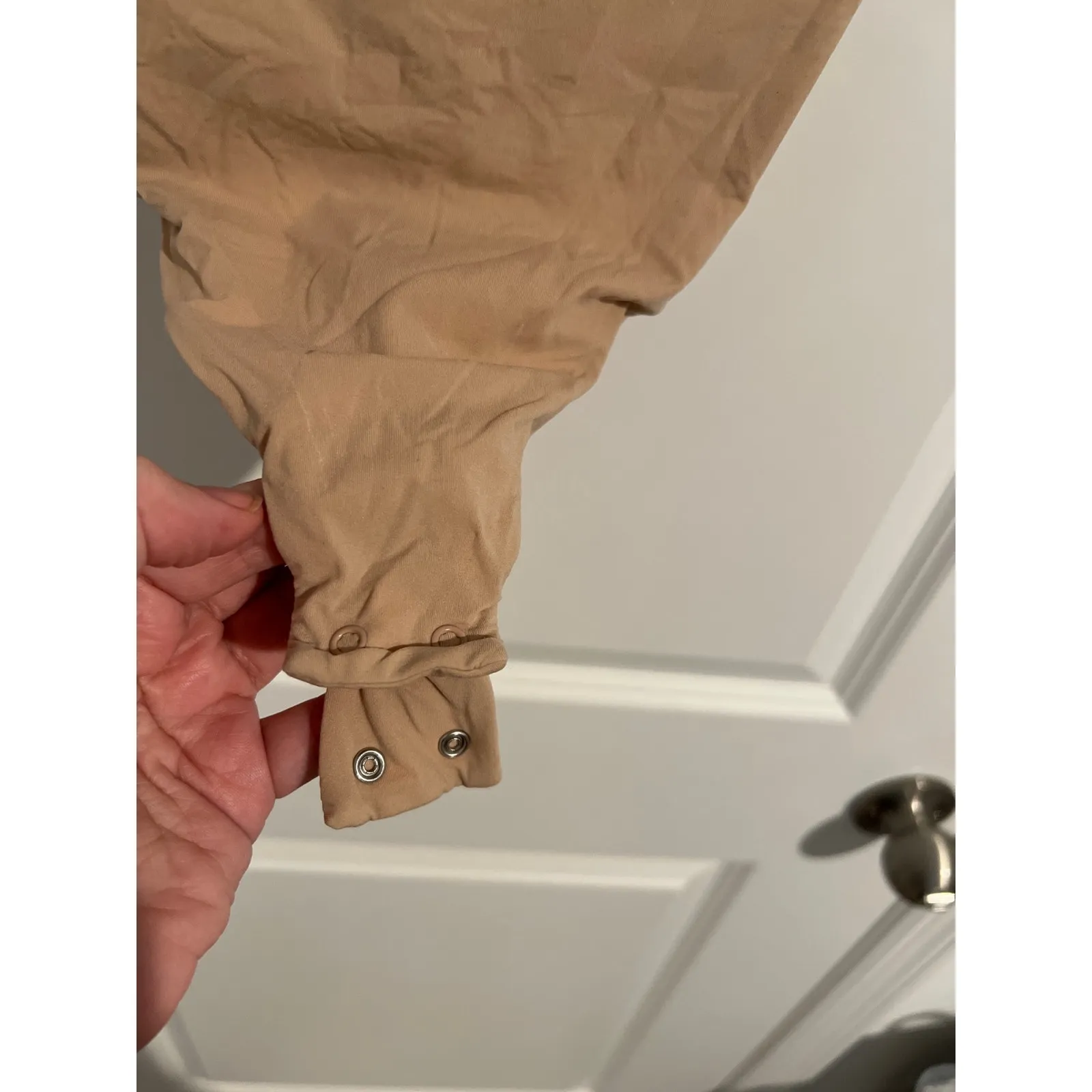 NWT SKIMS Fits Everybody Cami Thong Bodysuit Size: M Color: MICA - Image 2