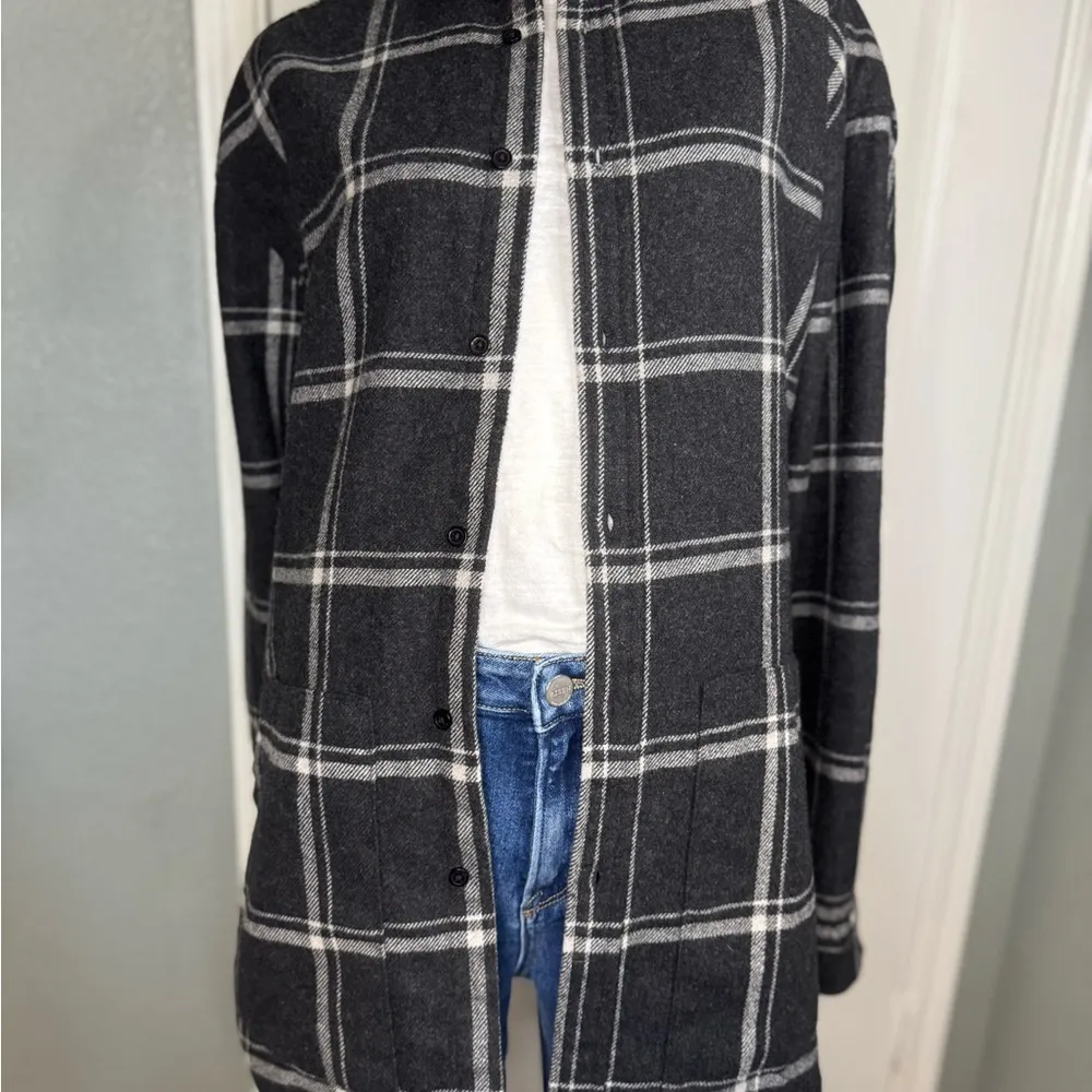 ASOS Ladies Design Flannel Shirt Size Small. - Image 2