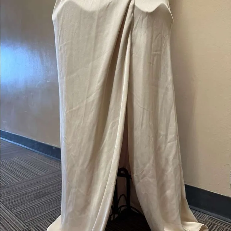 David's Bridal Cream Wedding Dress - Image 9