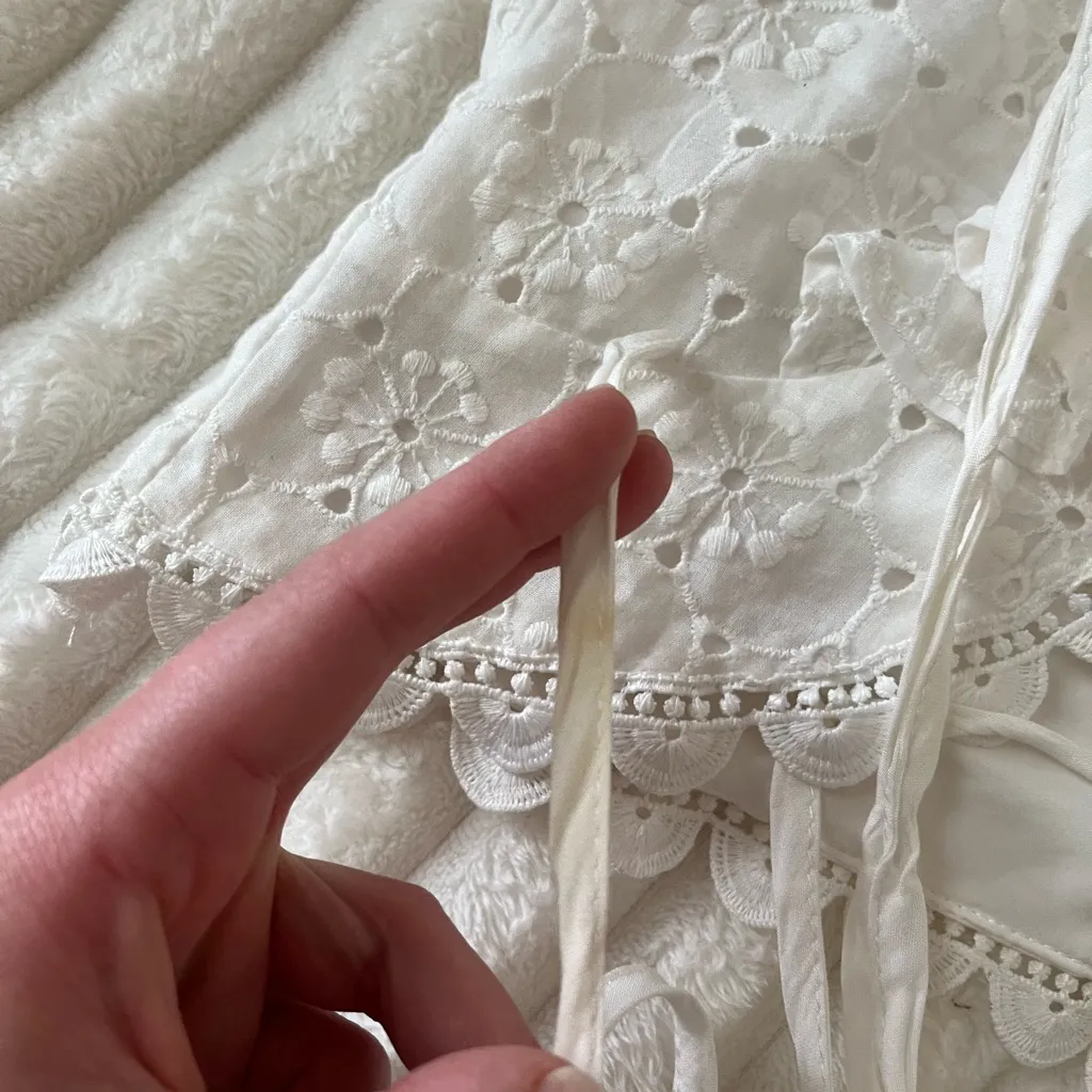 DO+BE White Eyelet Lace Blouse - Image 6