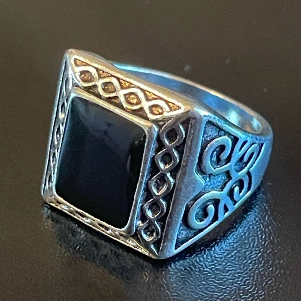 Obsidian stone inlaid S925 silver ring size 8.5 - Image 3