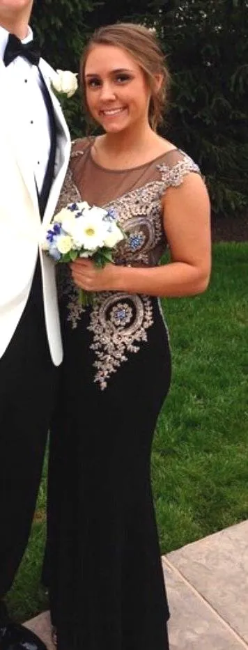 Black prom dress Size 6 - Image 2