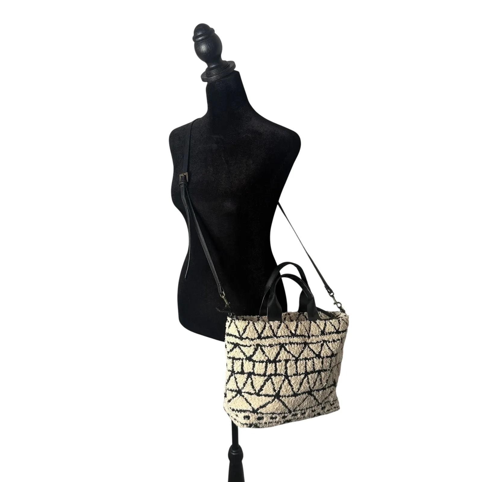 Universal Thread Crossbody Shoulder Textured Bag BOHO Chic‎ Artsy Eclectic - Image 5