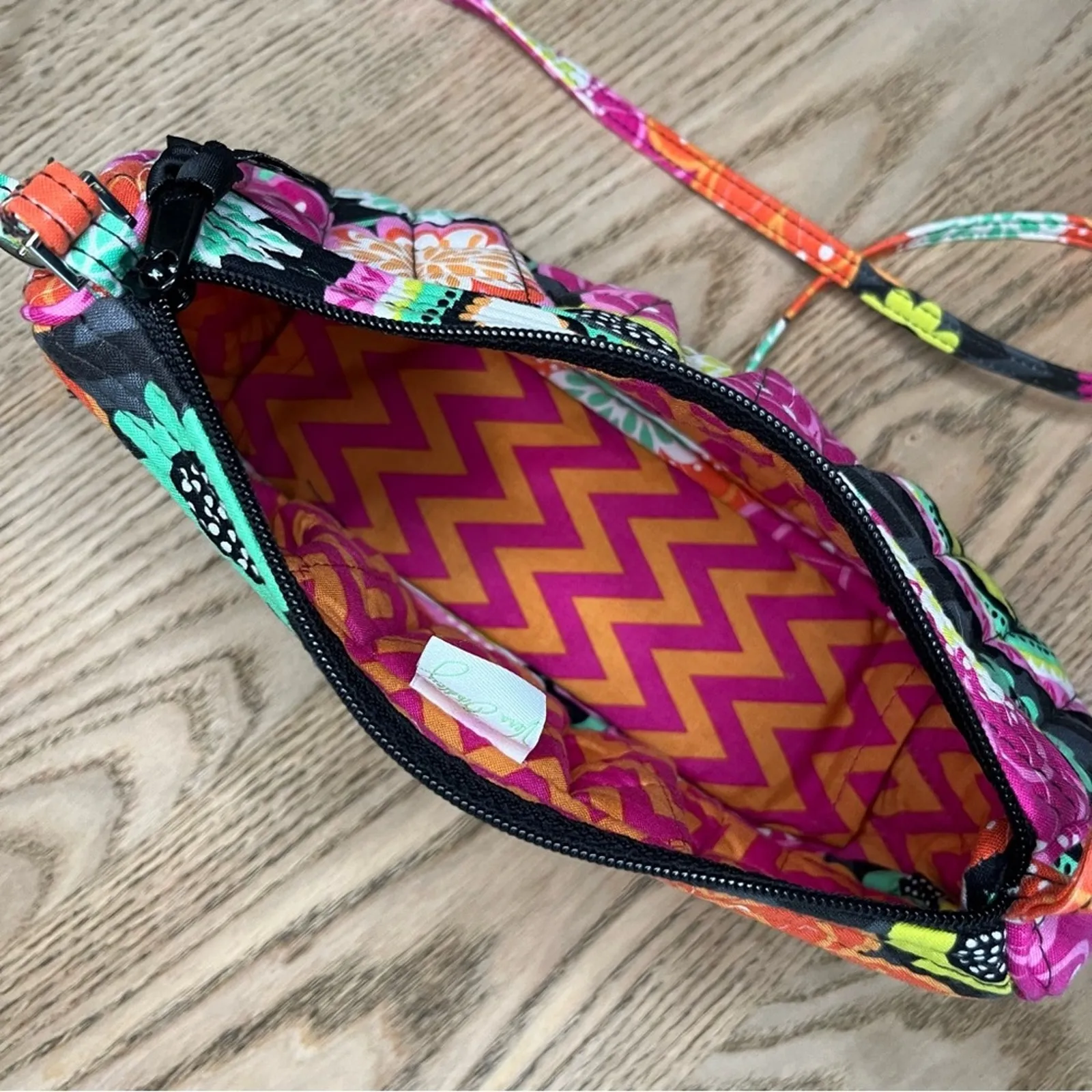 Vera Bradley Ziggy Zinnia Frannie Crossbody Purse Bag Pink Orange - Image 4