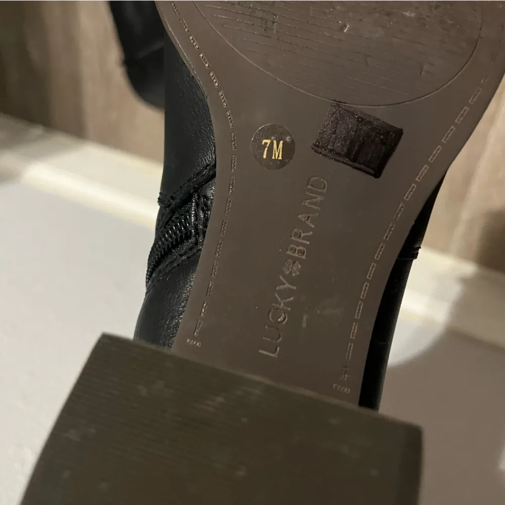 Lucky Brand Laidem Bootie Size 7 - Image 8