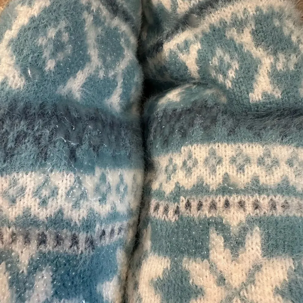 New MUK LUKS Women's Pom Ballerina Slippers Lukees Size S/M 5 - Image 3