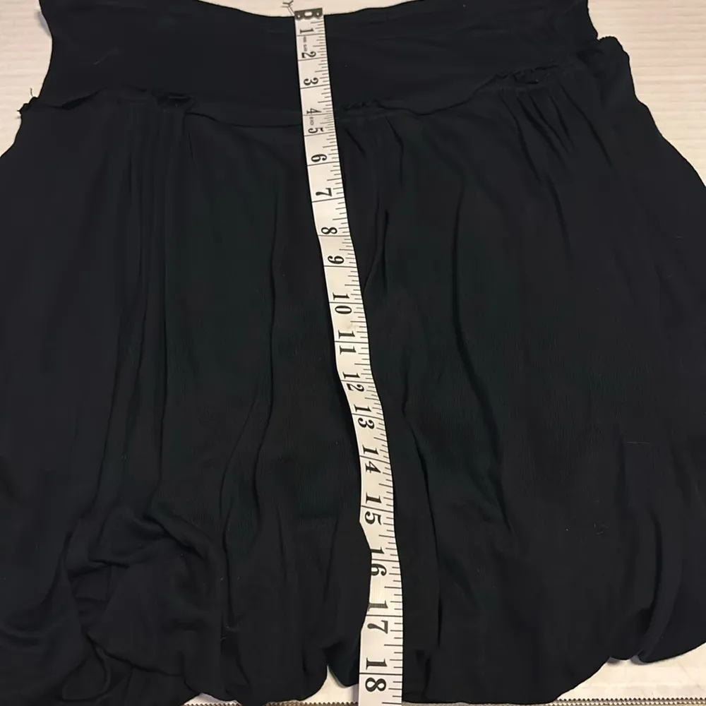 ATMOSPHERE BLACK SKIRT PULL ON STYLE WITH PUFF STYLE HEM SIZE MEDIUM VISCOSE - Image 9