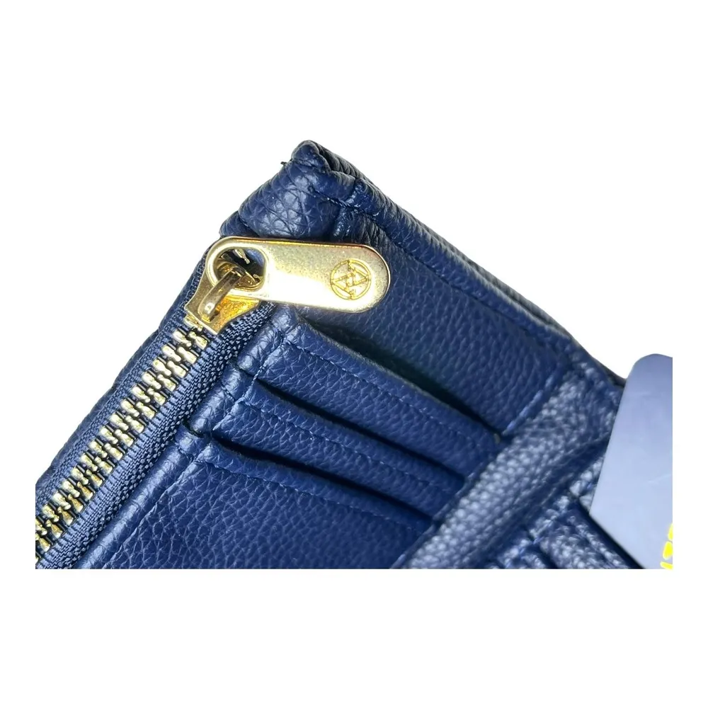 NEW Adrienne Vittadini WALLET Blue Quilted Faux Leather Bi Fold Credit Card Zip - Image 6