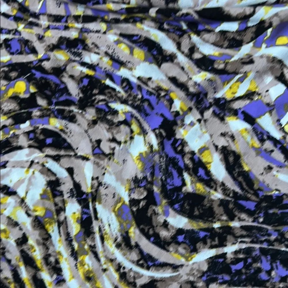 Jones Studio Black and White Graphic Relaxed Blouse - Image 3