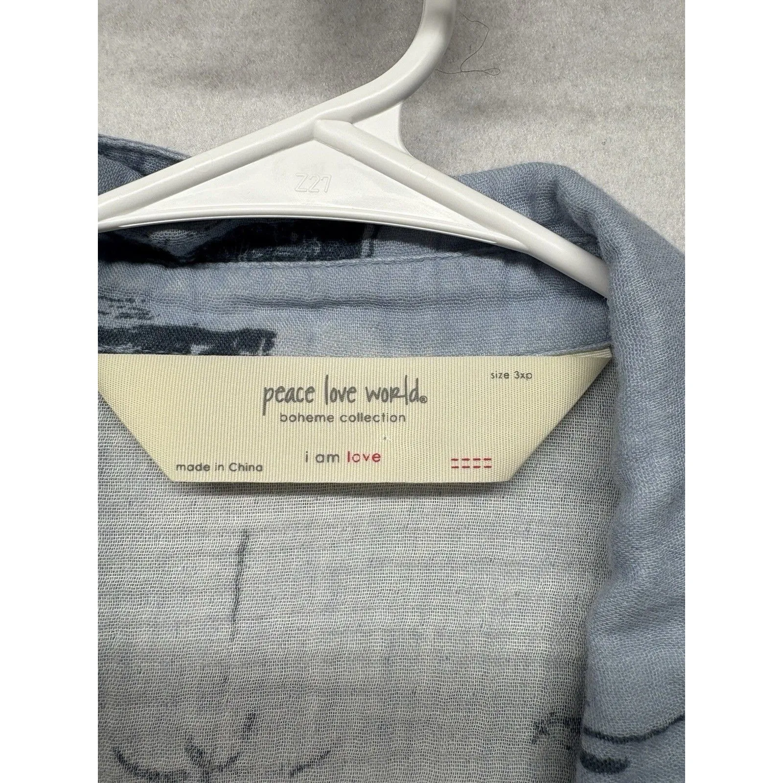 Peace Love World Women's Top Size 3X Boheme Button Up Blue Cotton - Image 2