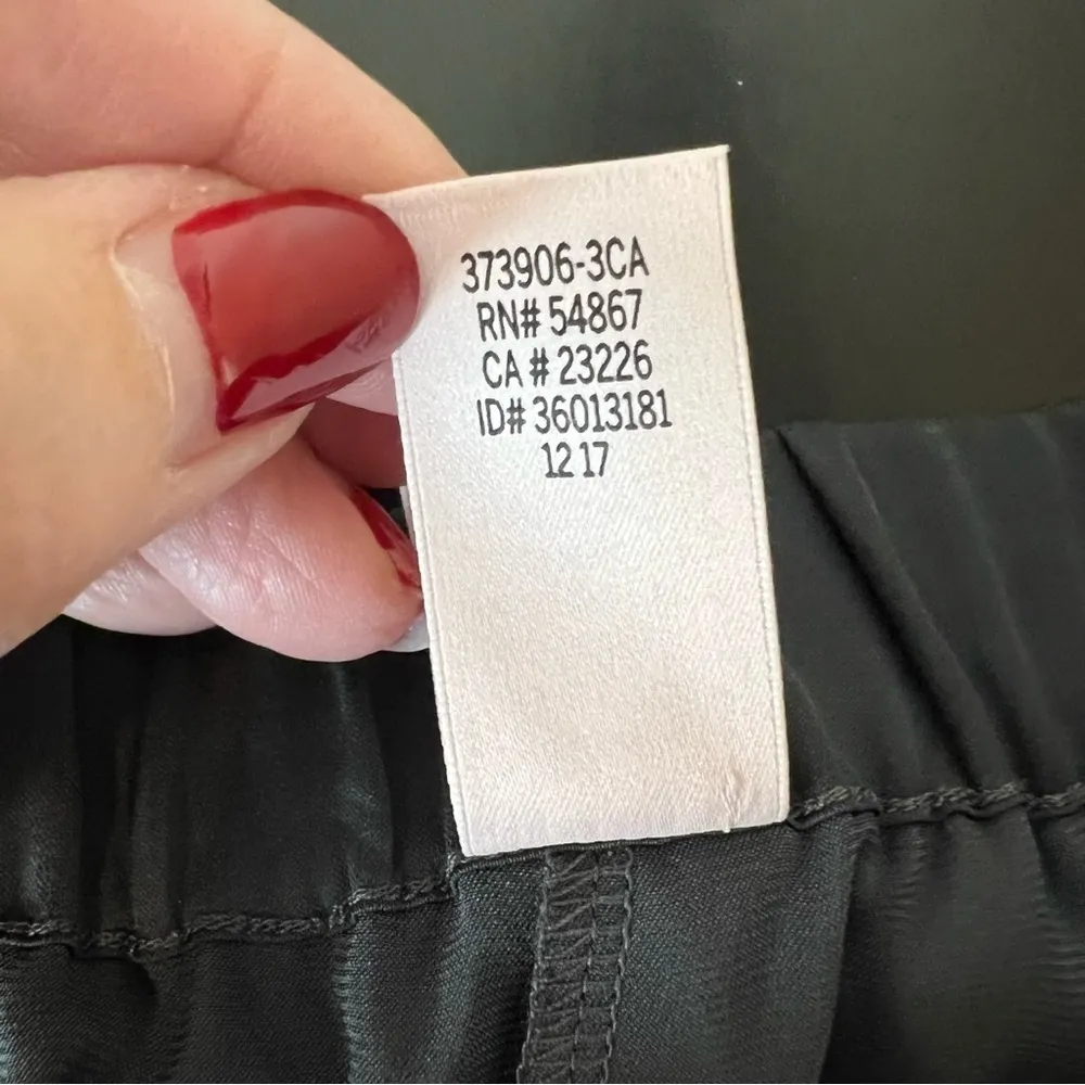 Victoria’s Secret grey lacy satin lounge pants, lightweight, highwaist, size S - Image 8