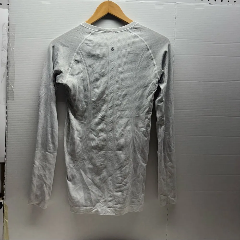 Lululemon Swiftly Tech Long Sleeve Top - Image 4