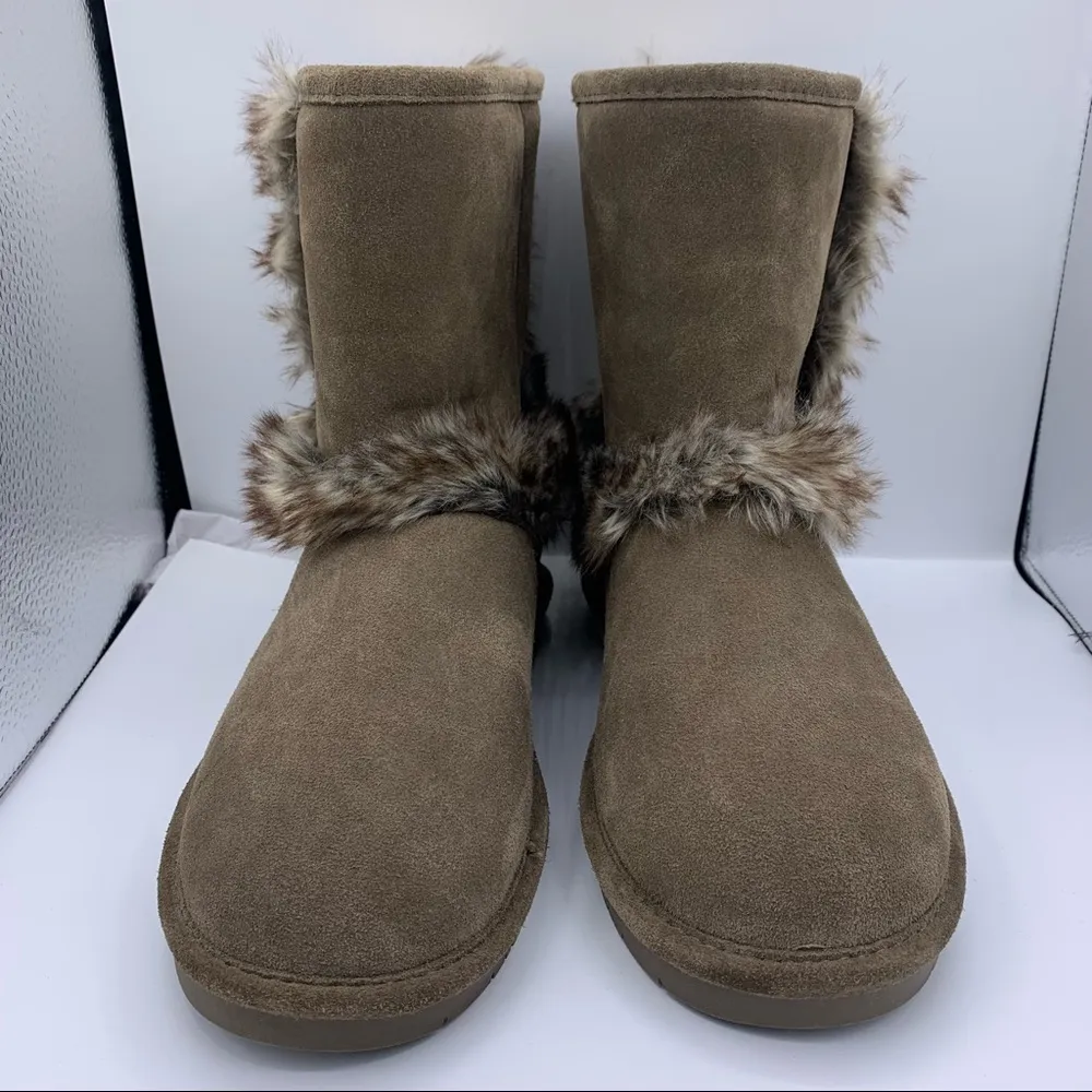 suede fluffy women’s boots Size 10 - Image 3