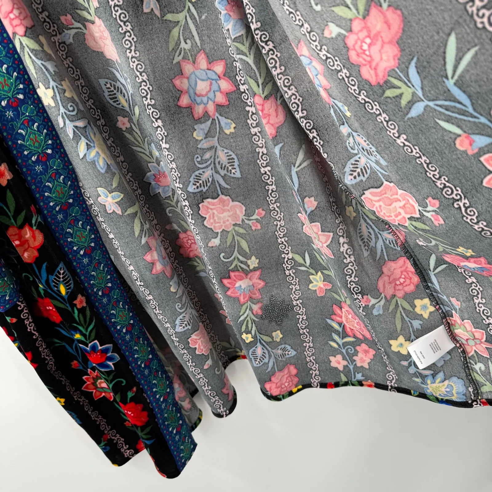 The Pioneer Woman Cardigan Size L/XL Printed Velvet Ruana Open Front Longline Black Size L - Image 12