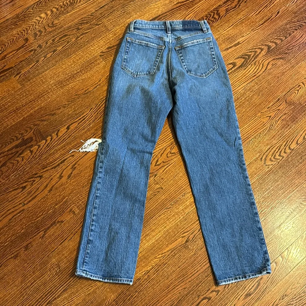 A+F Curve Love Ultra High Rise 90s Straight Jean - Image 4