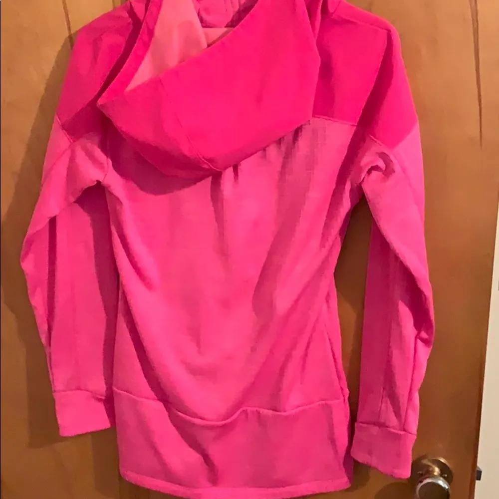 Pink north face running/rain jacket - Image 4