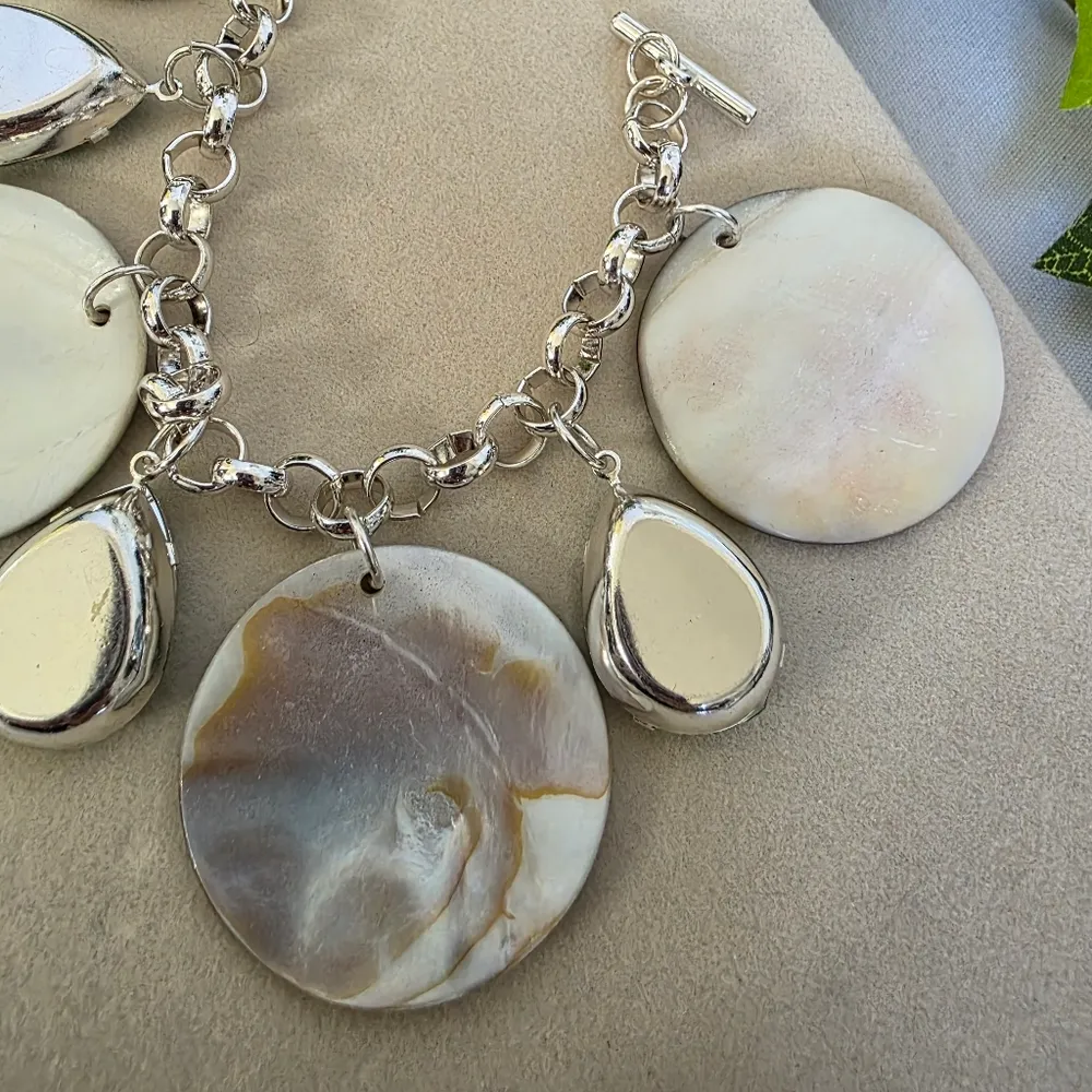 Vintage Rose Mother of Pearl and Teardrop Charms Silver Chain Bracelet Green - Image 7