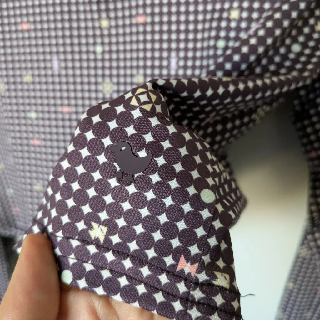 Bad Birdie UV Quarter Zip Throwing Darts Nwt Sz Xs Purple - Image 4