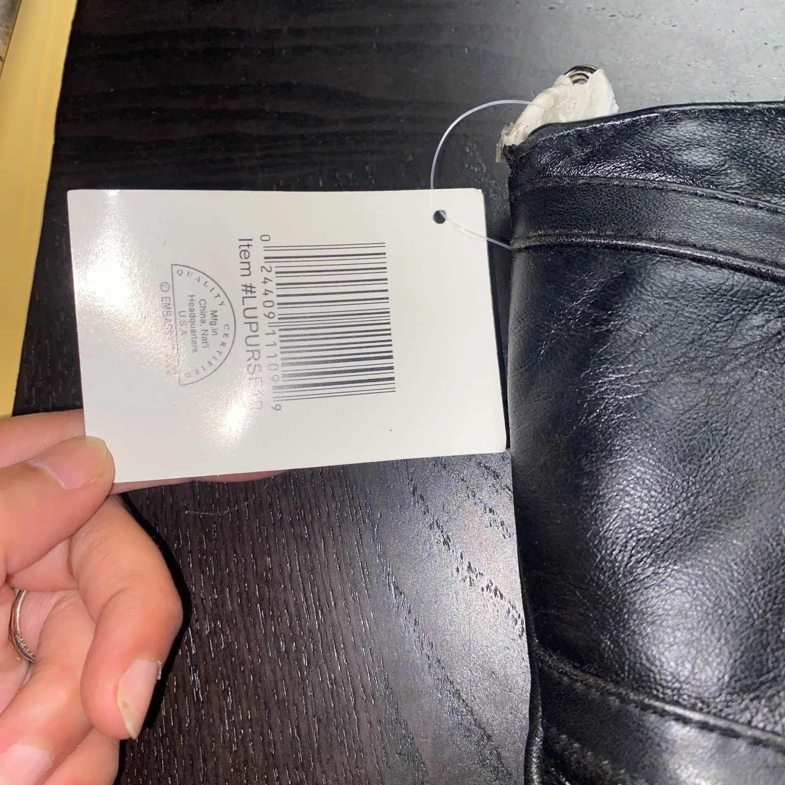 NWT Embassy Buttery Soft Leather Navarre Company Black Shoulder Bag Purse - Image 4