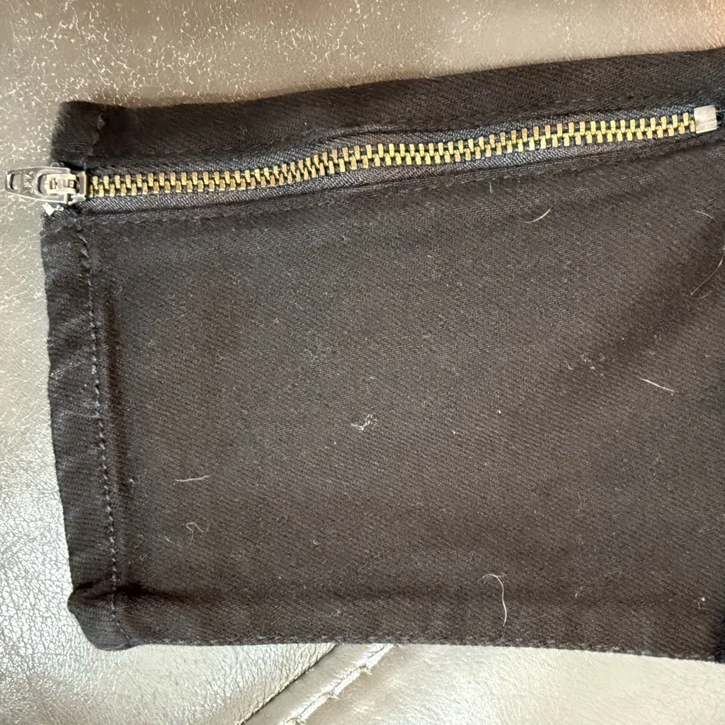 Mother The Looker Ankle Zip in the color A Model Spy Size24 Black Size 24 - Image 11