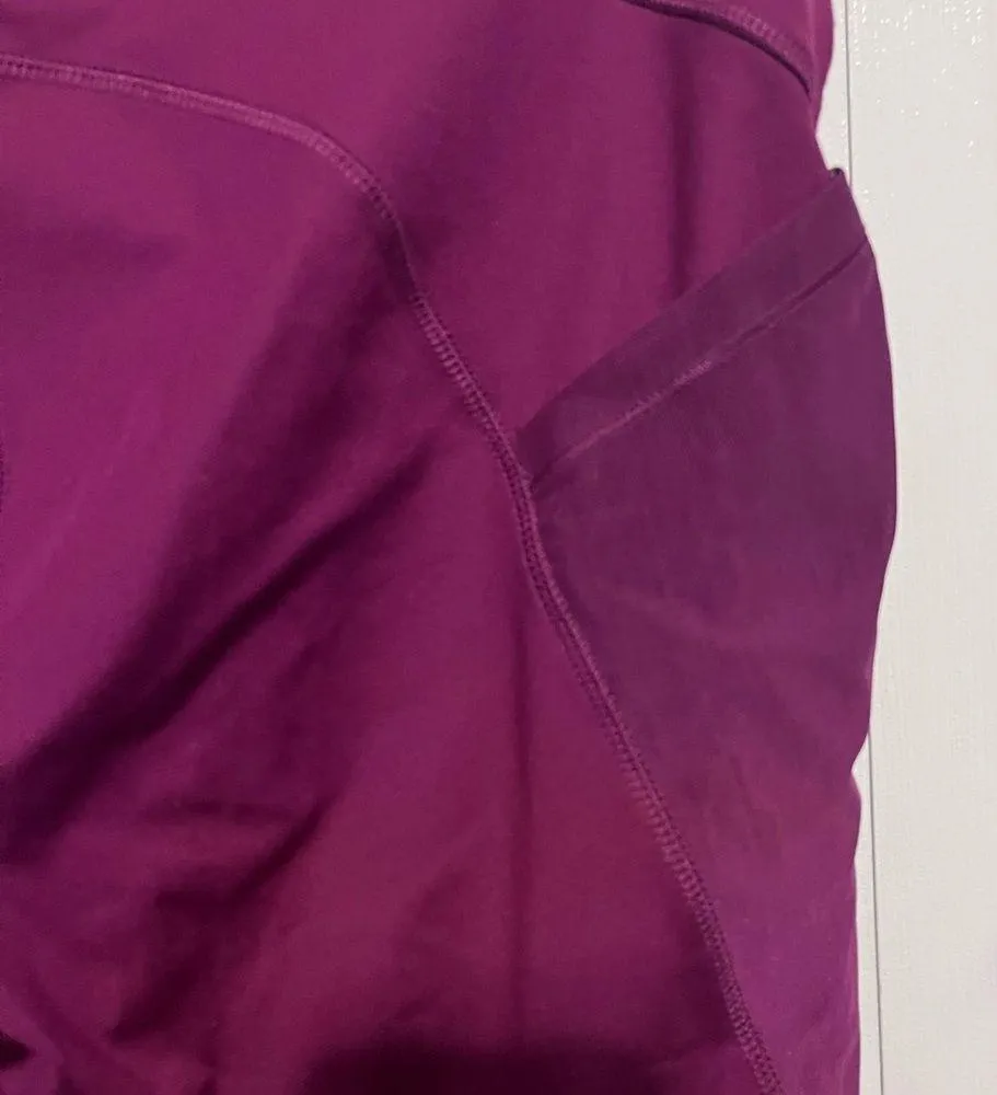 All in motion fuschia cropped leggings size large - Image 4