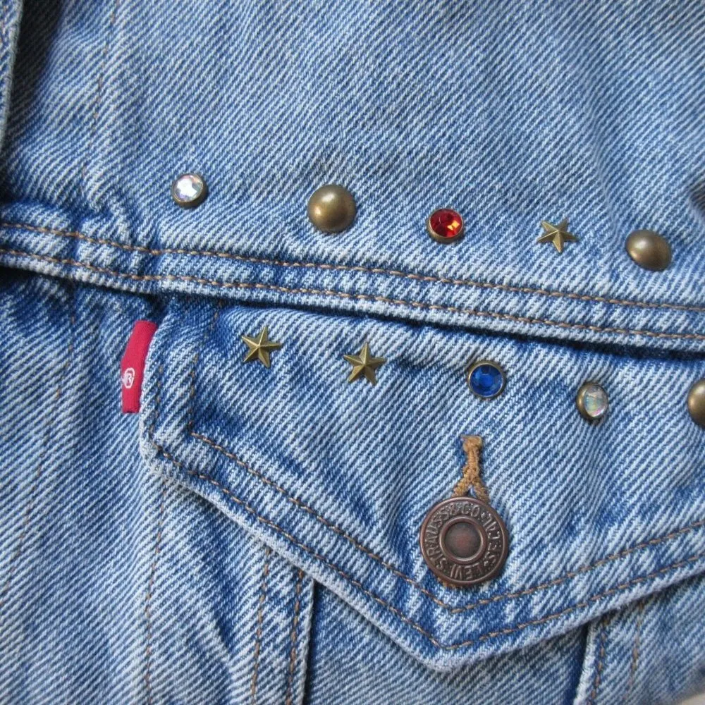 NWT Levi's Woman's Baggy Trucker in Reach For The Sky Denim Jean Jacket M - Image 6