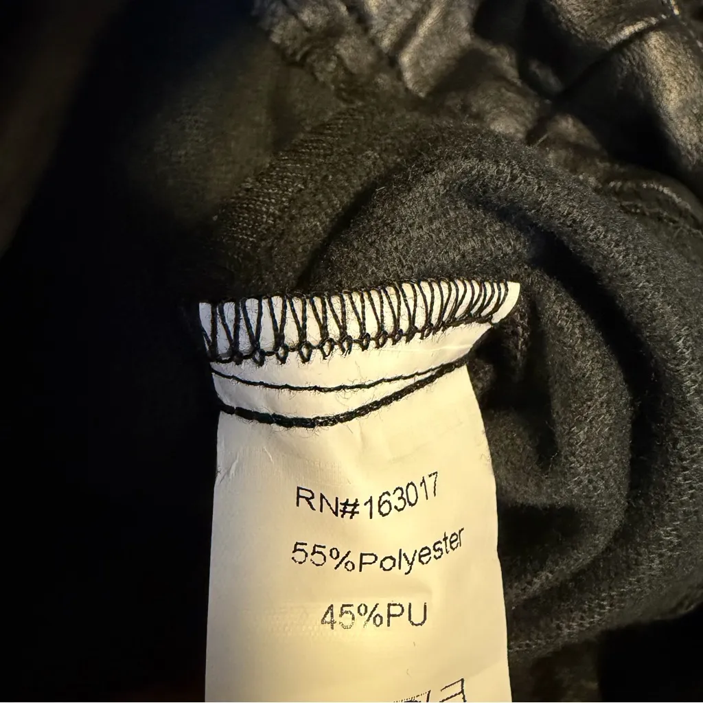 Princess Polly wide leg vegan leather pants womens size US 6 black faux leather - Image 6