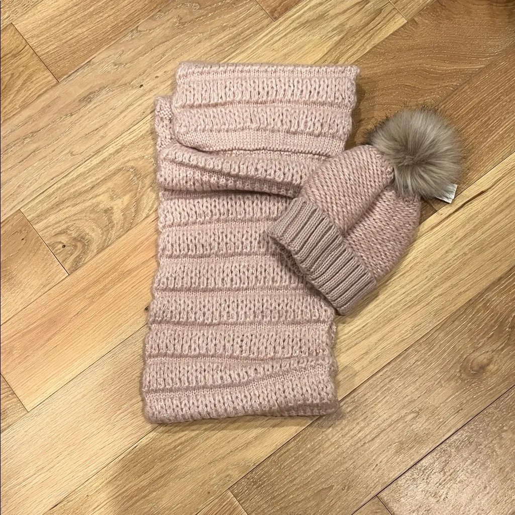 Sole society‎ Cozy Pink Knit Scarf and Hat Set - Image 2