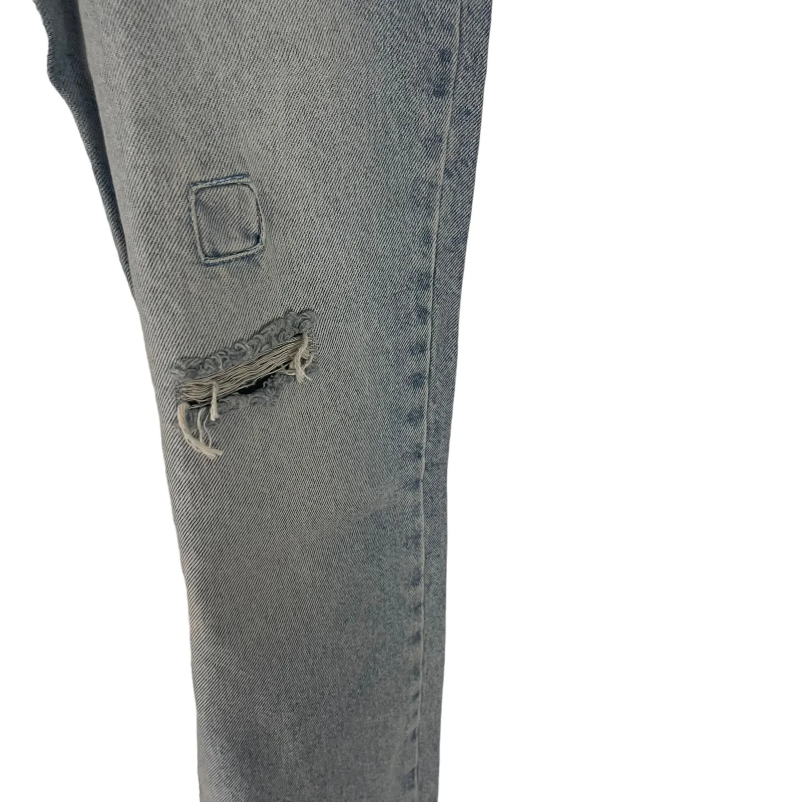 Cotton On Women's Size 10 Light Wash High Rise‎ Distressed Original Mom Jean - Image 5