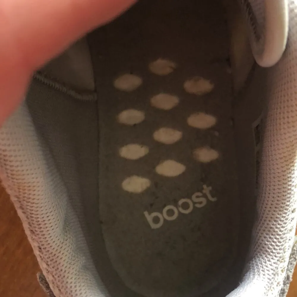 adidas NMD R2 Grey Gum (Women's) shoes AQ0196 size 6.5 - Image 9