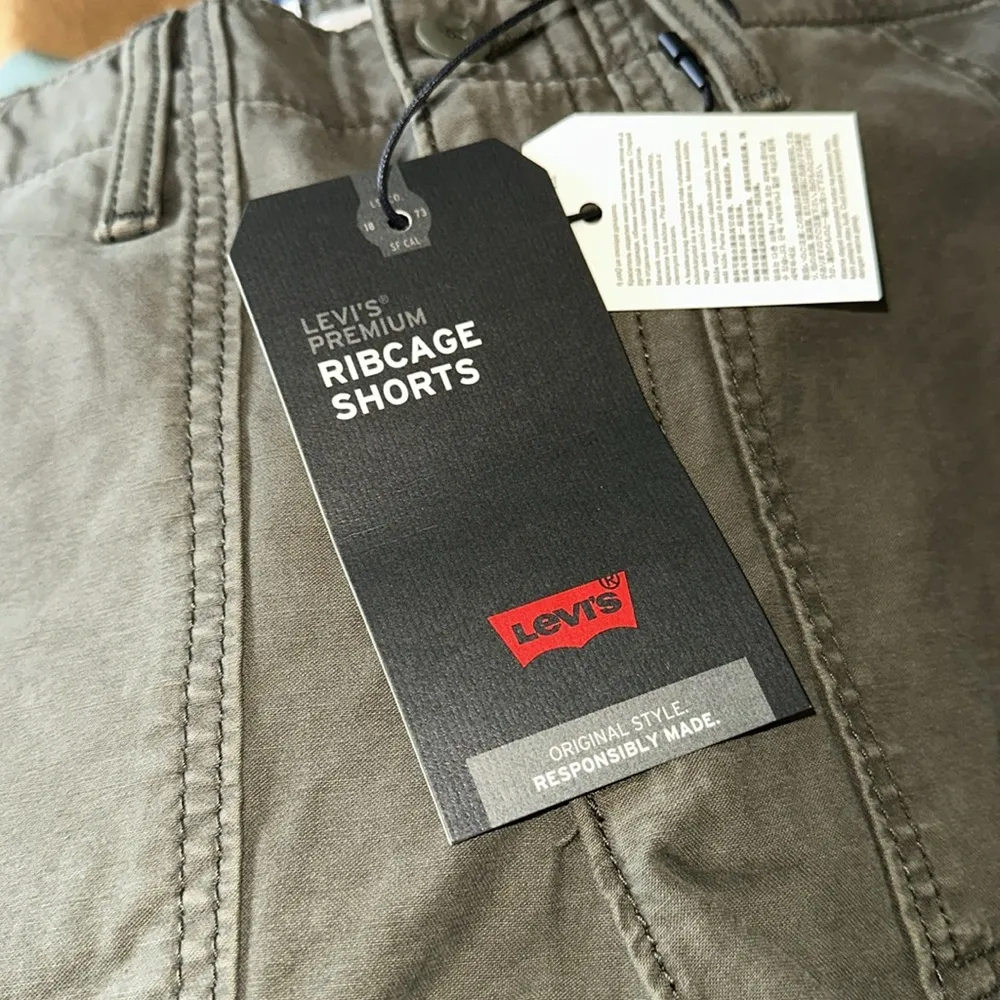 NWT LEVI'S Ribcage Womens Utility Shorts Olive Green High Rise Flap Pockets - Image 5