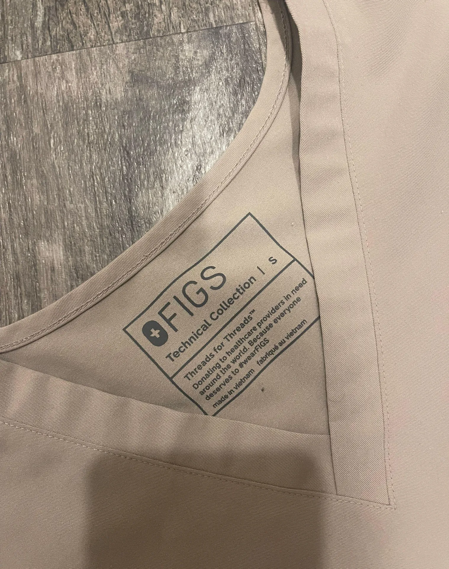 FIGS Scrubs Set - Image 4