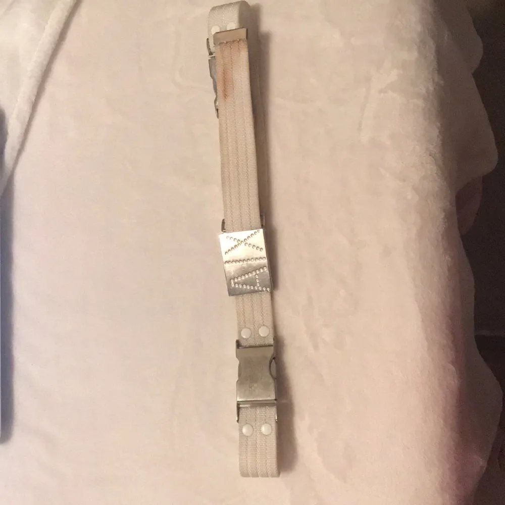 Armani Exchange White Silver Buckle Belt - Image 5