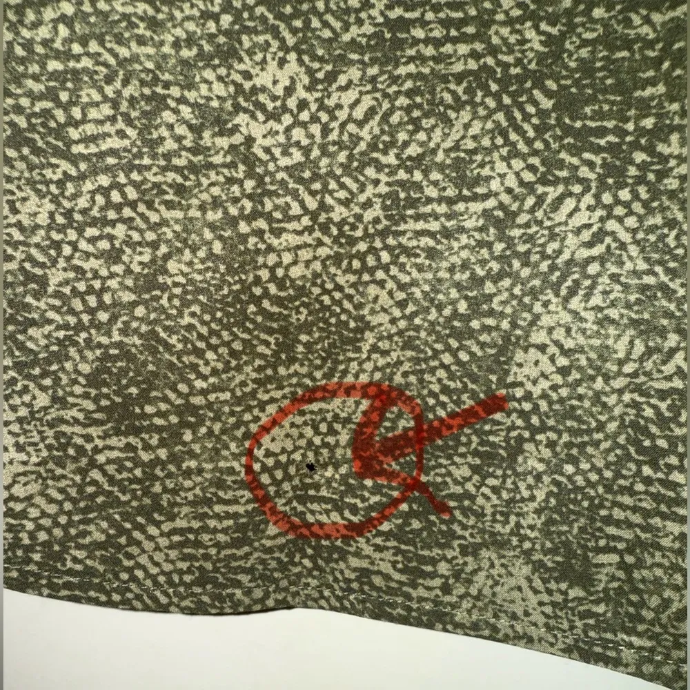 Zuma Printed Top V-neck Long Sleeve Tunic in Viper  Shadow Olive Size S - Image 7