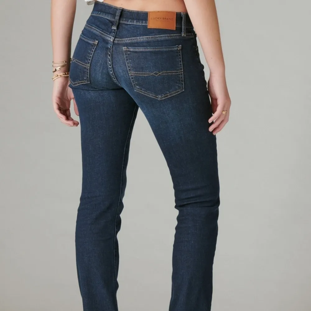 Lucky Brand women’s Mid Rise Sweet Straight - Image 10