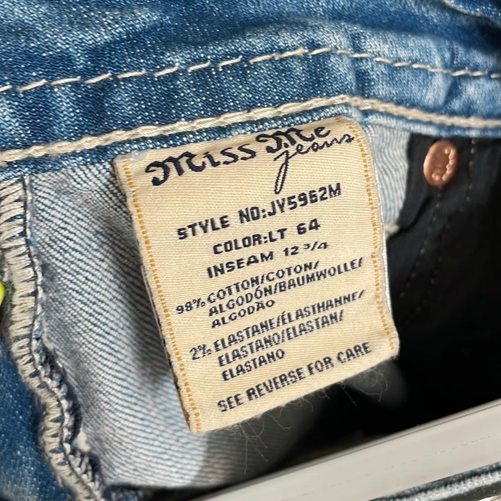 MISS ME signature Bermuda shorts, light wash, size 30 NWT - Image 7