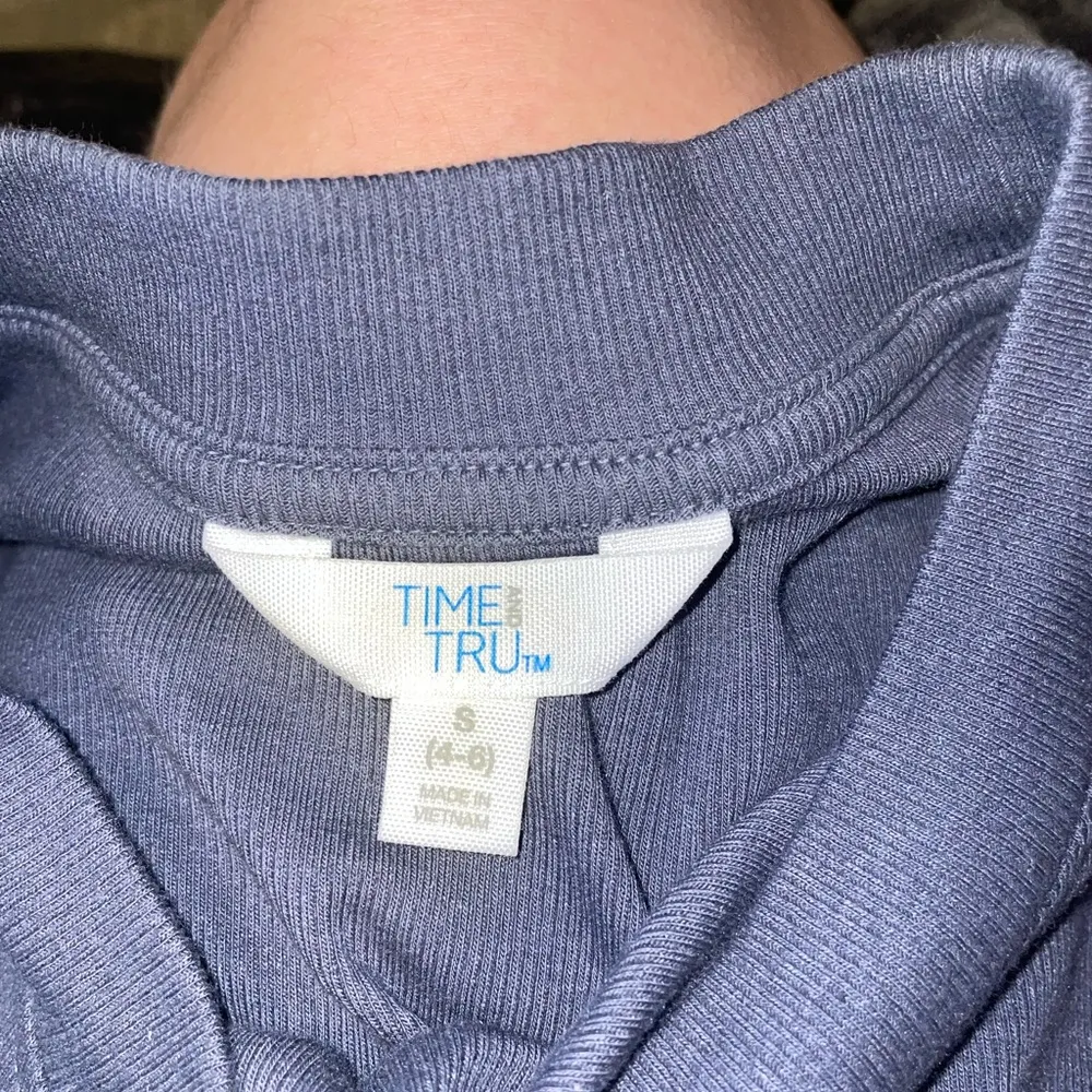 Time and Tru Women’s Knit Midi Dress with Belt - Image 4