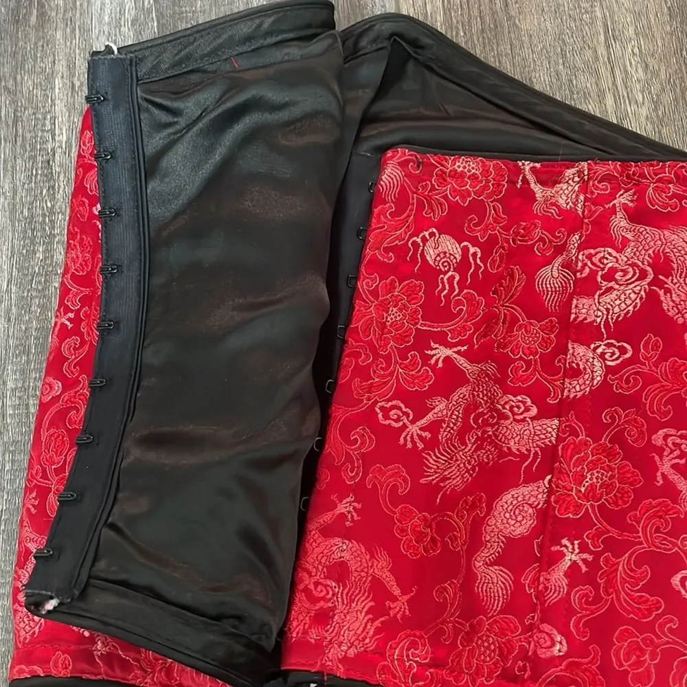 Victoria’s Secret Red Asian Inspired Dragon Print Corset - Image 6