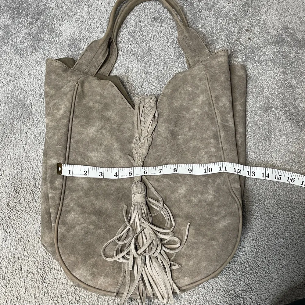DV by Dolce Vita Large Gray Taupe Fringe Hobo Bag - Image 12