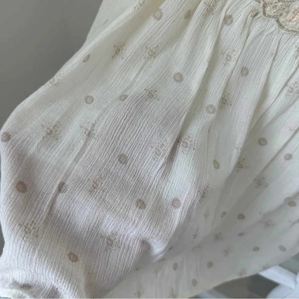 American Eagle Outfitters Cream Smocked Ruffled Tank Top Size Small - Image 7