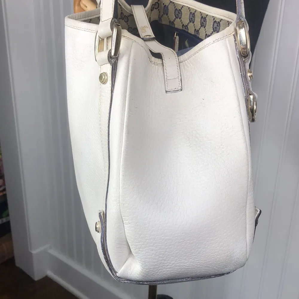 Abbey D Ring White Leather Shoulder Bag Tote Vintage Authentic Dust Bag - Image 5